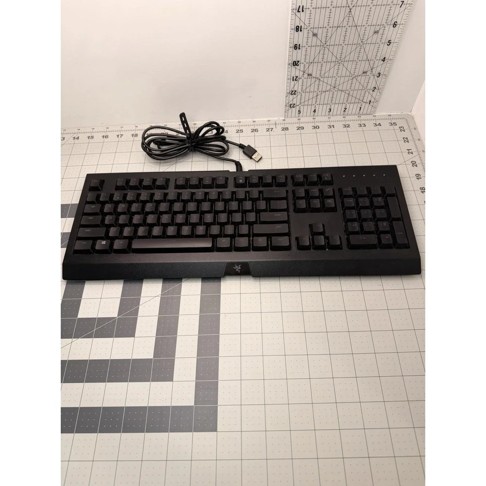 Razer‎ Cynosa Chroma Wired Gaming Keyboard RZ03-0226 - Individually Backlit RGB